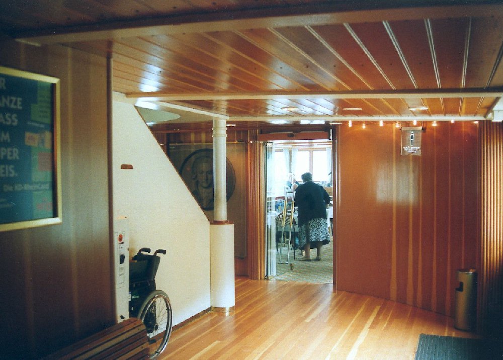 200051-04L.jpg
