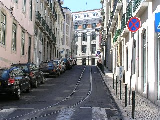 Rua da trinidade view west 2.JPG