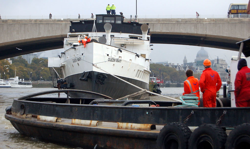 under waterloo bridge.jpg.JPG